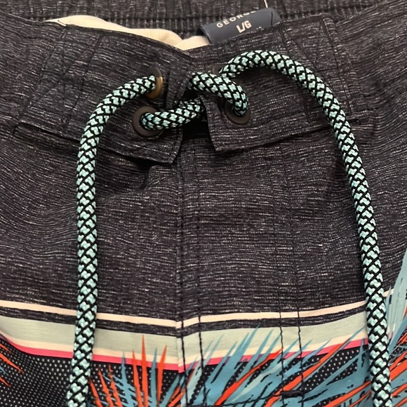 George Mens Swim Trunks/Shorts, Size L, With Pockets, Excellent Condition!! - Picture 4 of 7